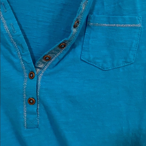 Button-up tee - Picture 2 of 2